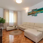 Radic-perfect Location For Summer Activities דירה טרוגיר