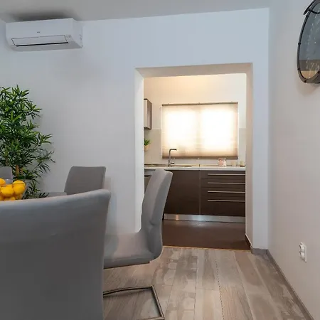 Lejlighed Radic-perfect Location For Summer Activities Trogir