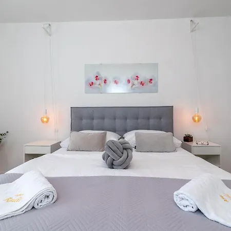 Lejlighed Radic-perfect Location For Summer Activities