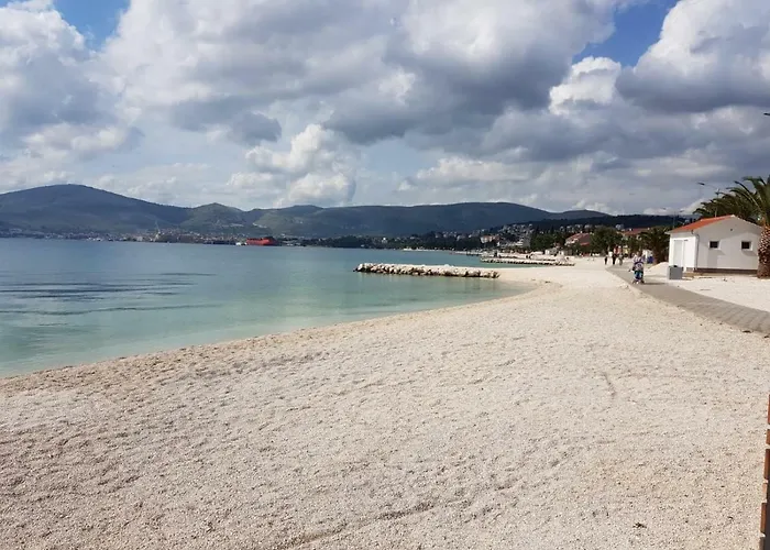 Radic-perfect Location For Summer Activities Трогир