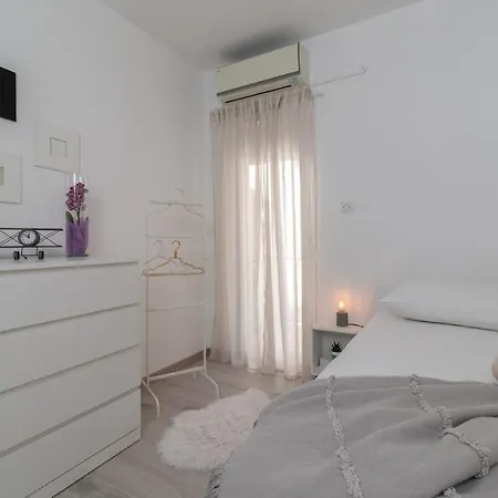 Radic-perfect Location For Summer Activities Trogir